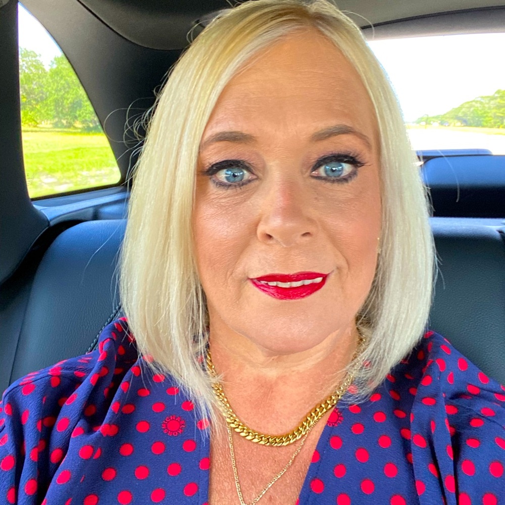 Meet your Posher, Odalys